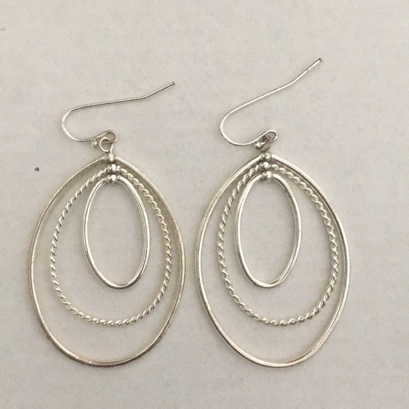 4 pairs of Express earrings - Picture 4 of 5